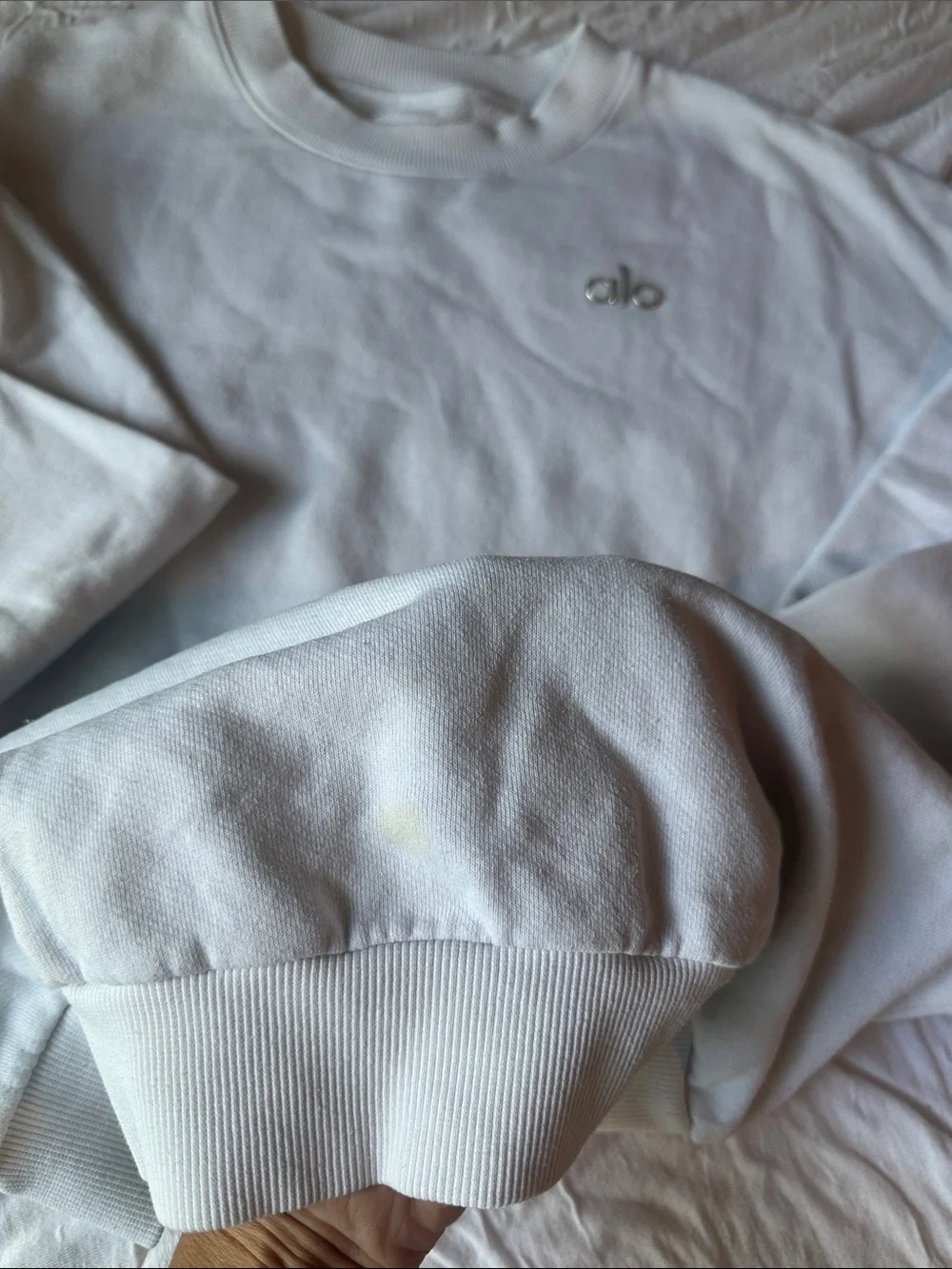 ALO Yoga Accolade Crewneck Sweatshirt in White size Small w flaw*